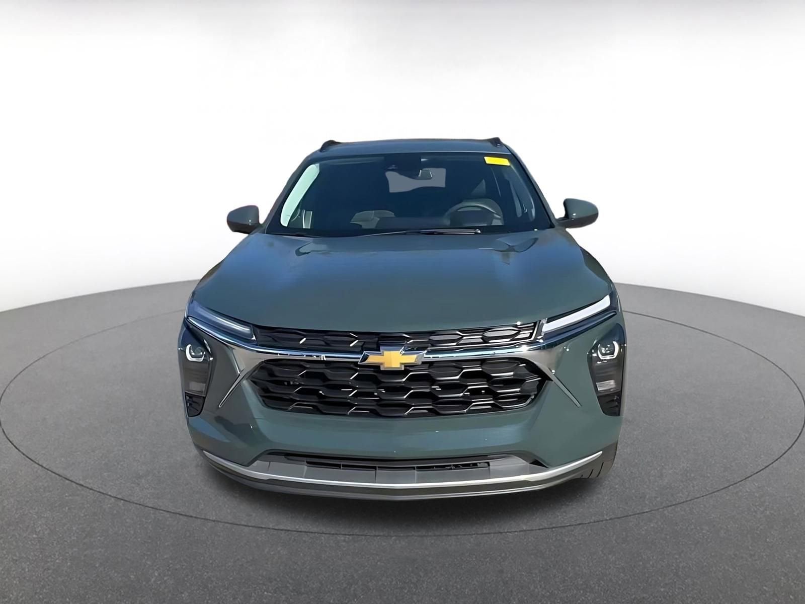 Thumbnail: 2025 Chevrolet Trax - 4