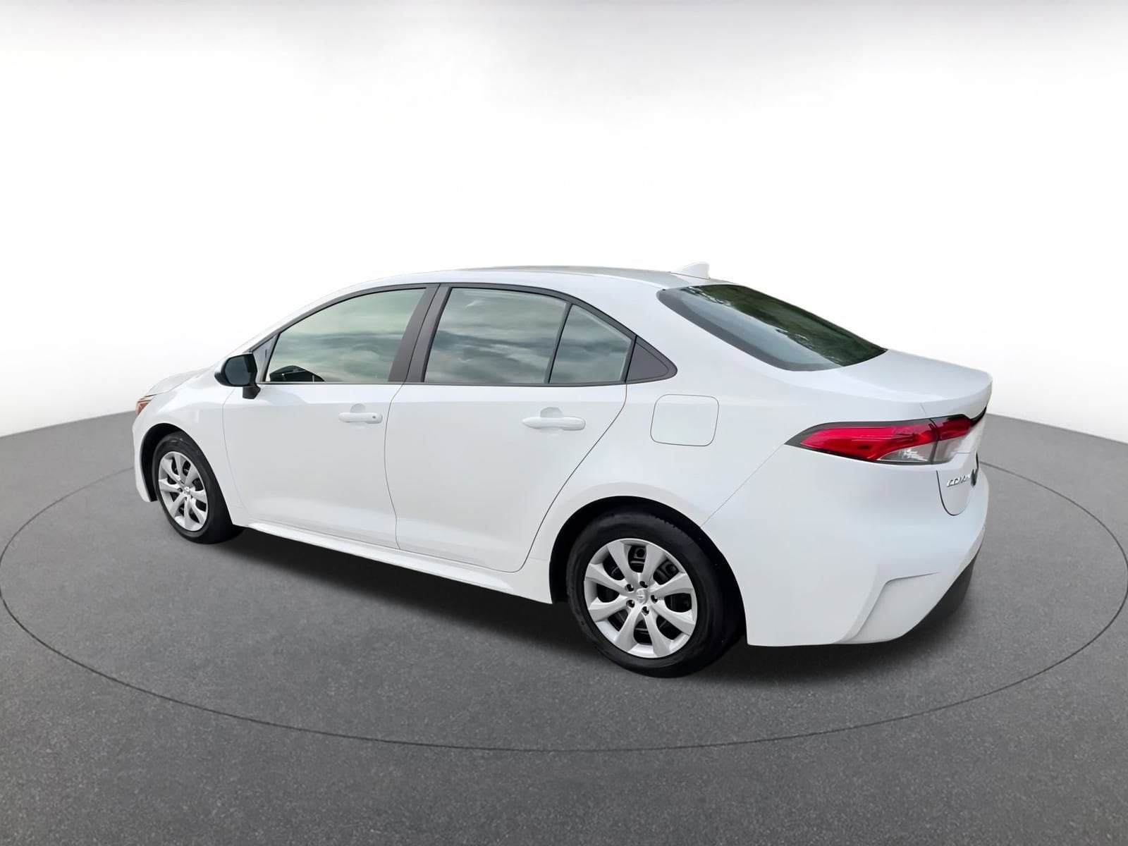 Thumbnail: 2024 Toyota Corolla - 10