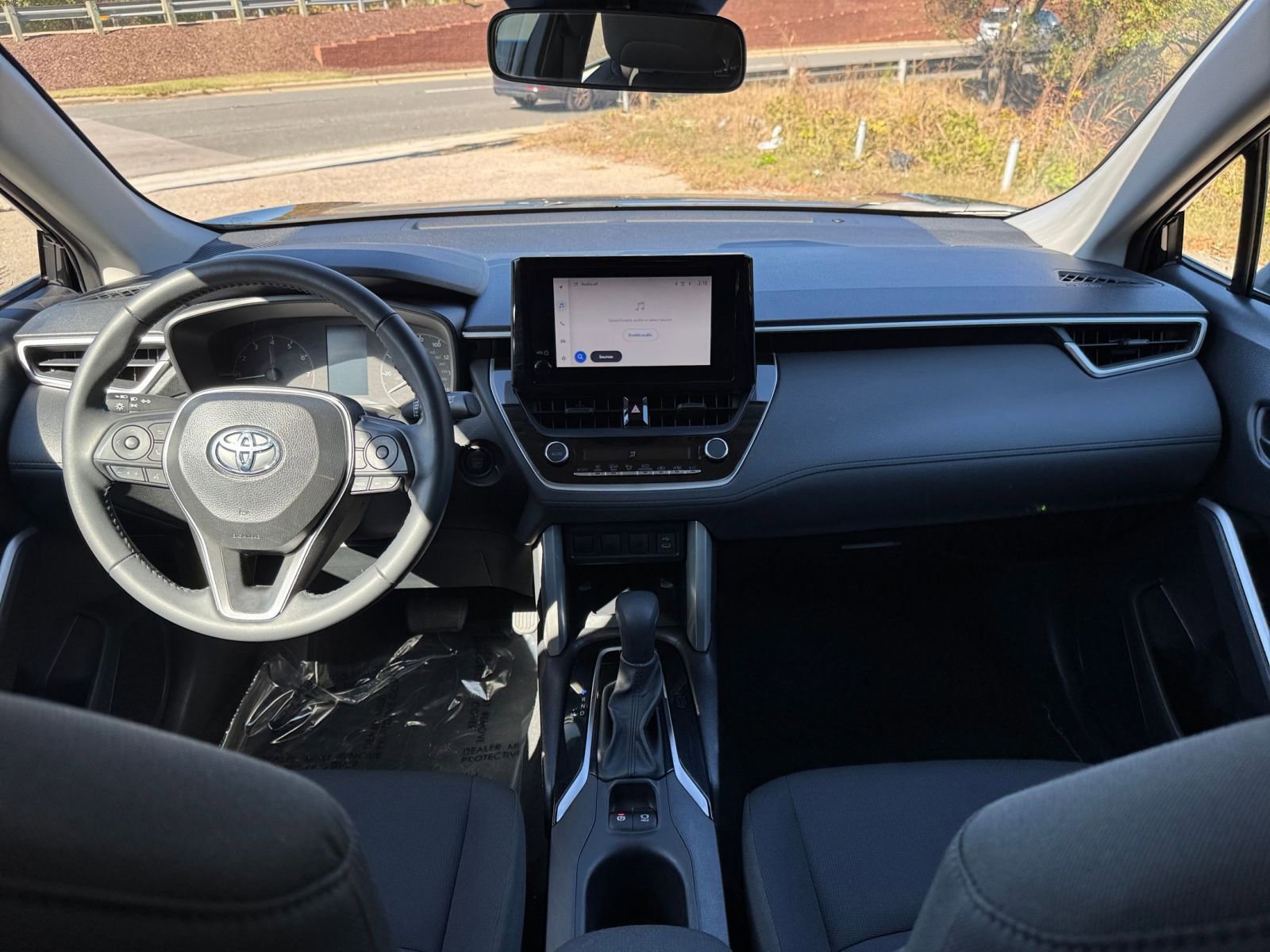 Thumbnail: 2025 Toyota Corolla Cross - 28