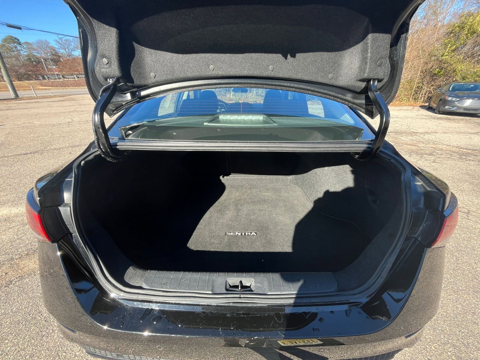 Thumbnail: 2025 Nissan Sentra - 25