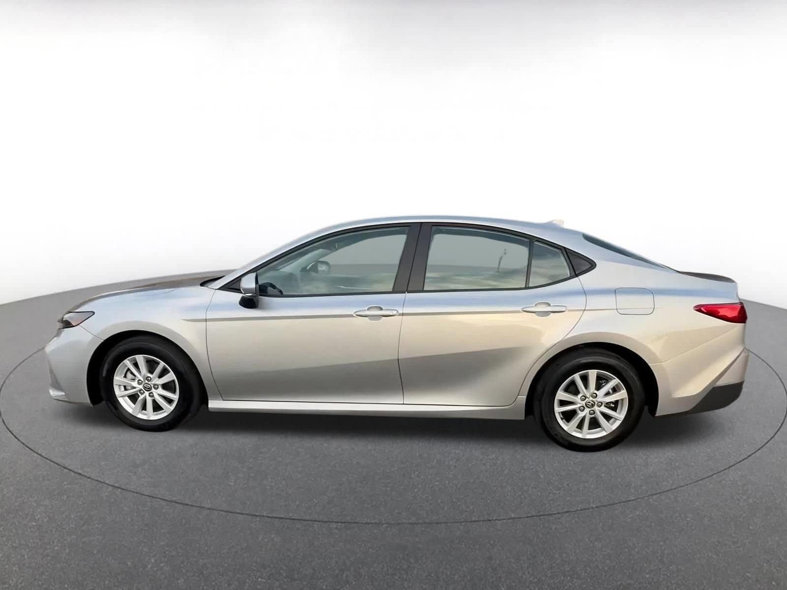 Thumbnail: 2025 Toyota Camry - 9