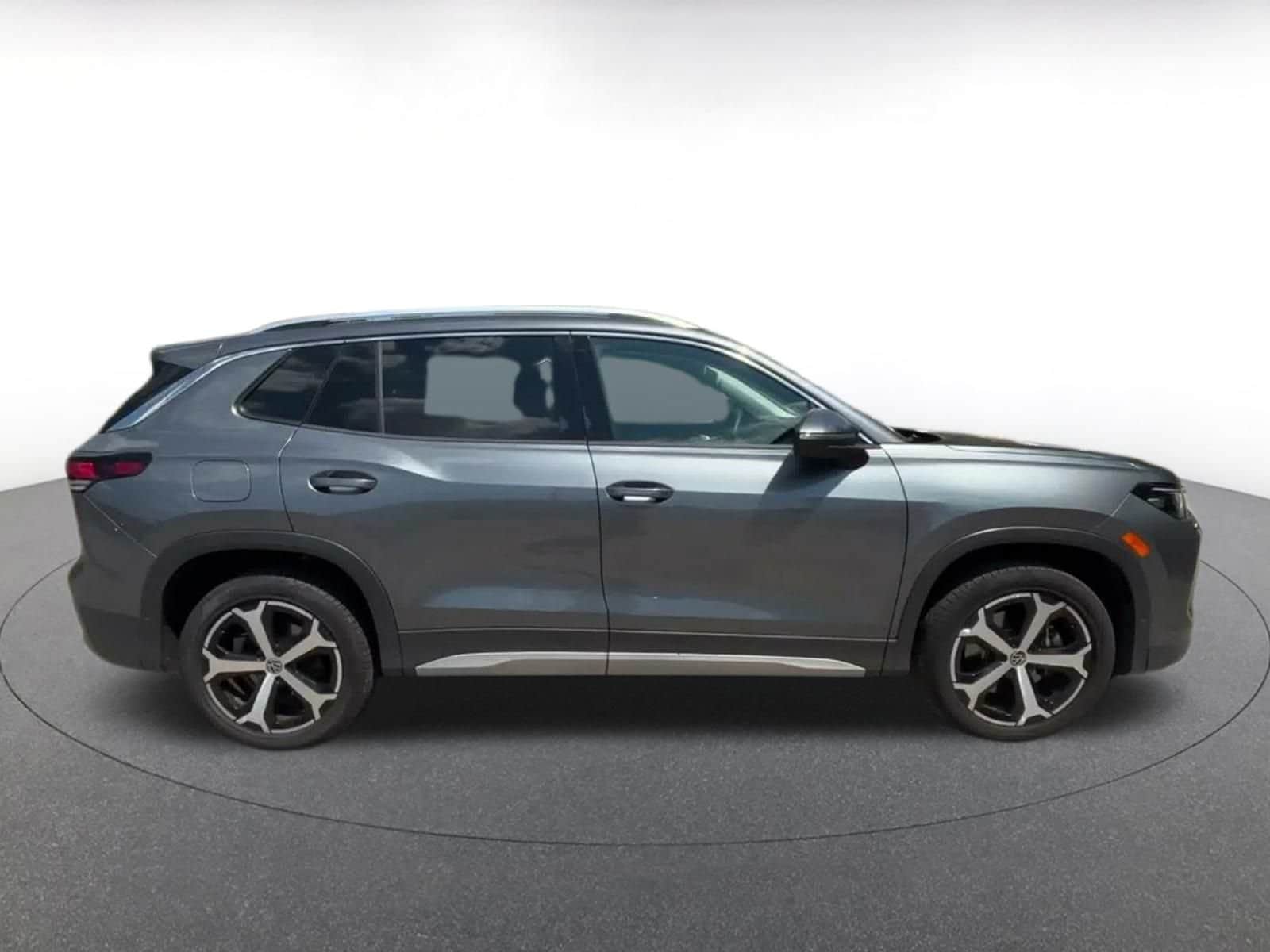 Thumbnail: 2026 Volkswagen Tiguan - 15