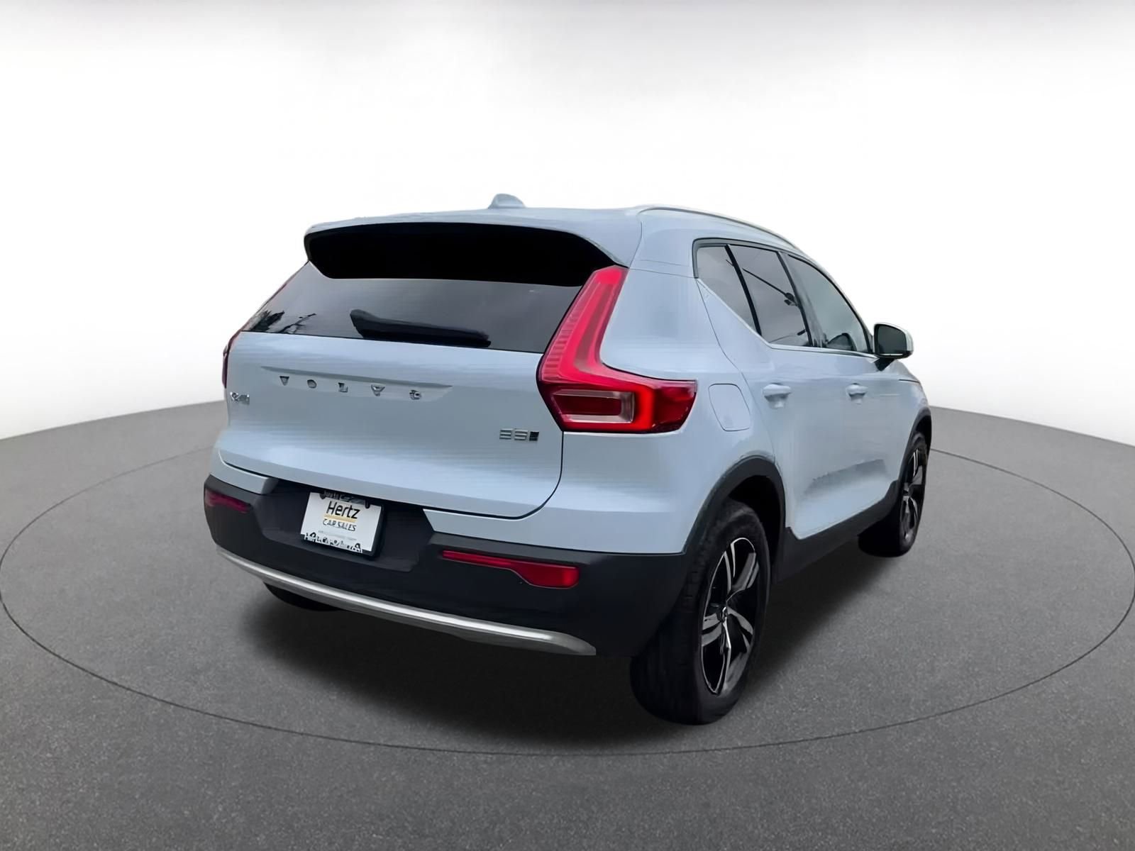 Thumbnail: 2024 Volvo XC40 - 15