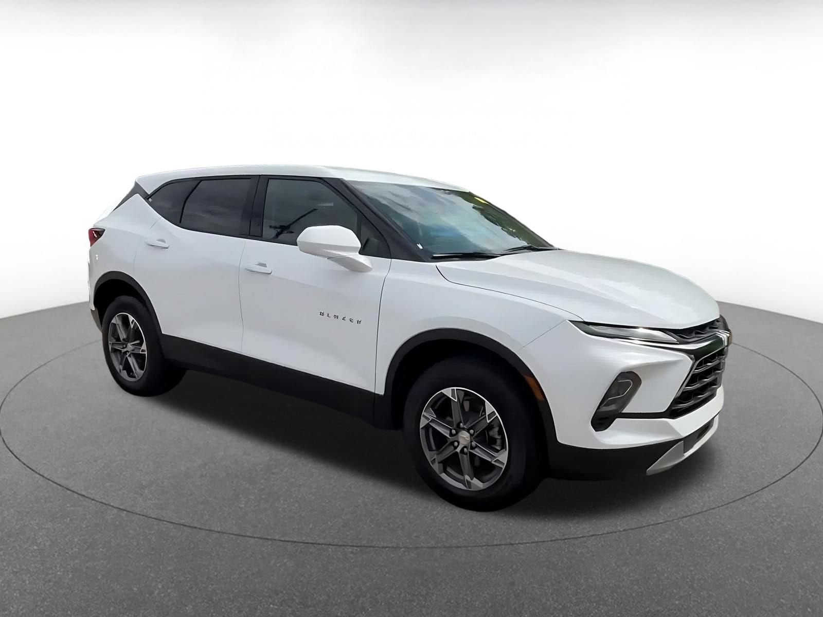 Thumbnail: 2026 Chevrolet Blazer - 2