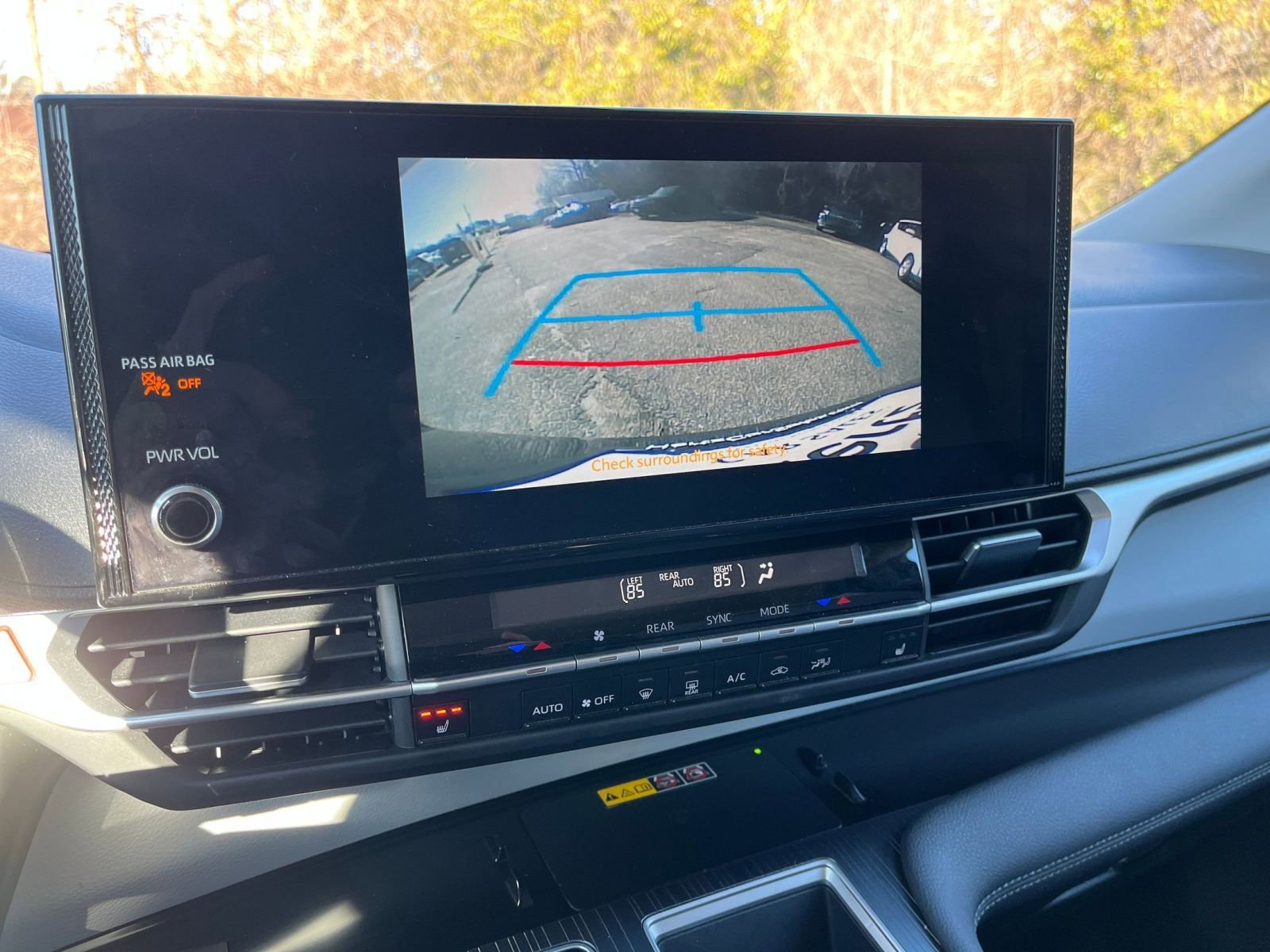 Thumbnail: 2025 Toyota Sienna - 17