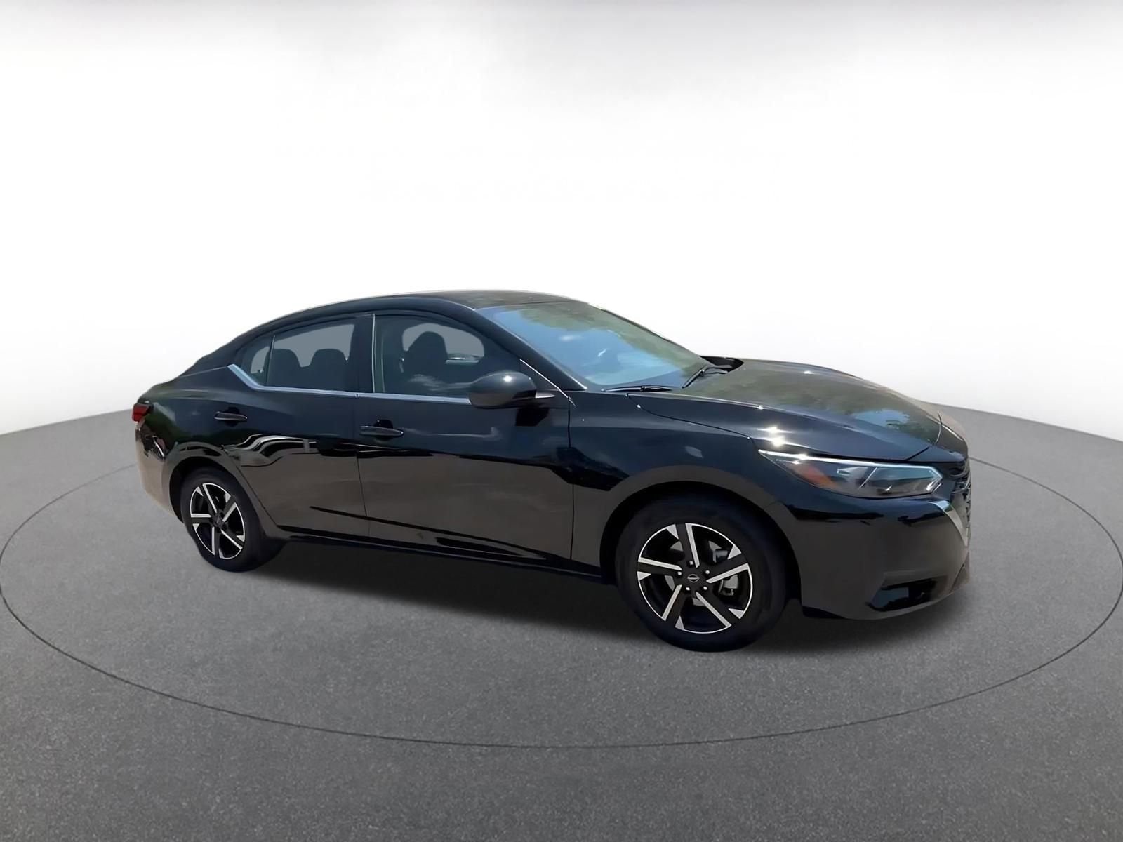 Thumbnail: 2025 Nissan Sentra - 2
