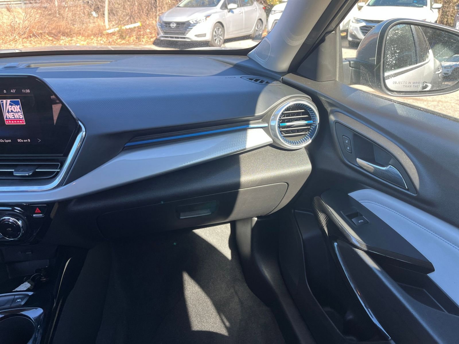 Thumbnail: 2025 Chevrolet Trax - 33