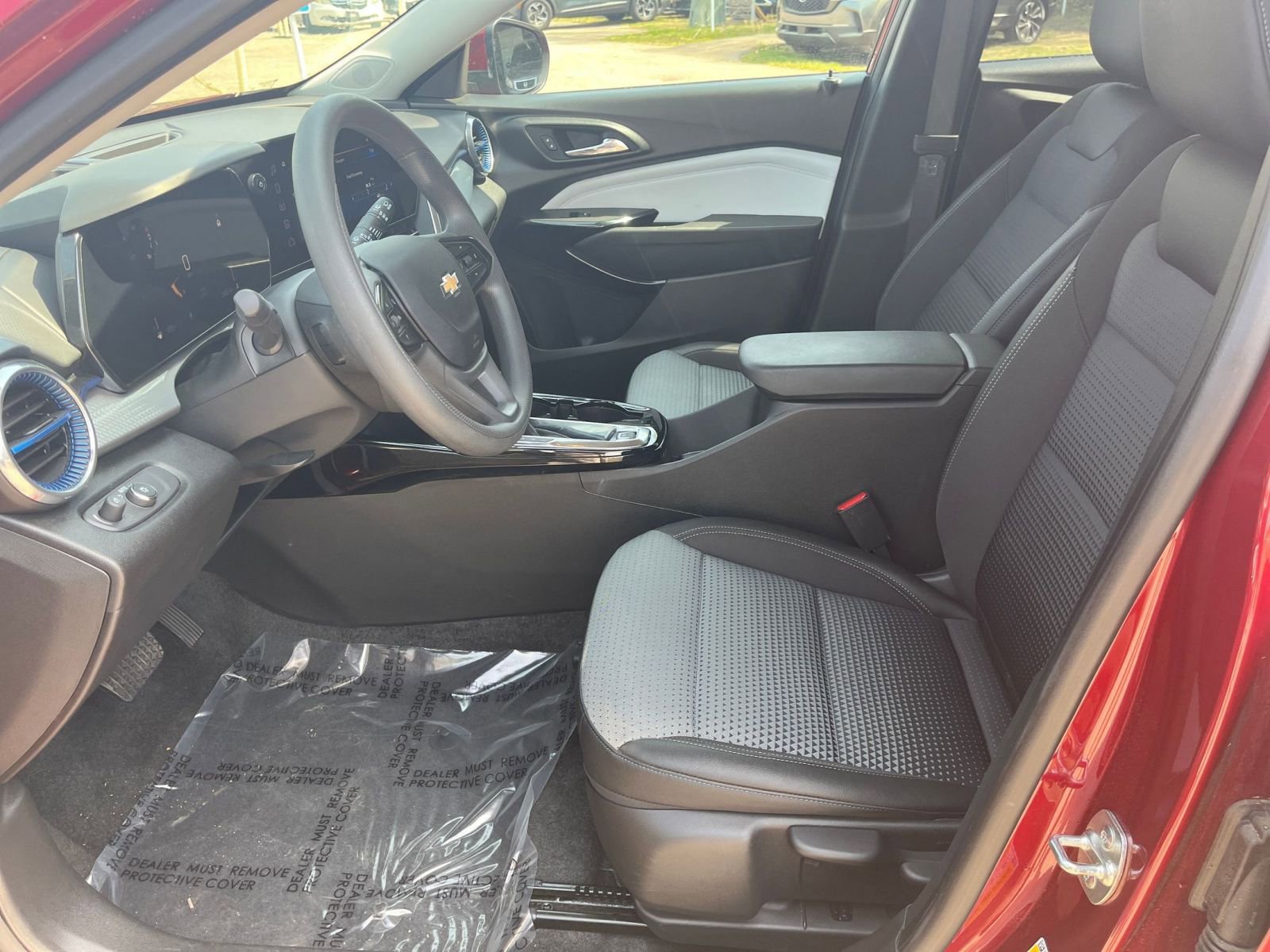 Thumbnail: 2025 Chevrolet Trax - 24