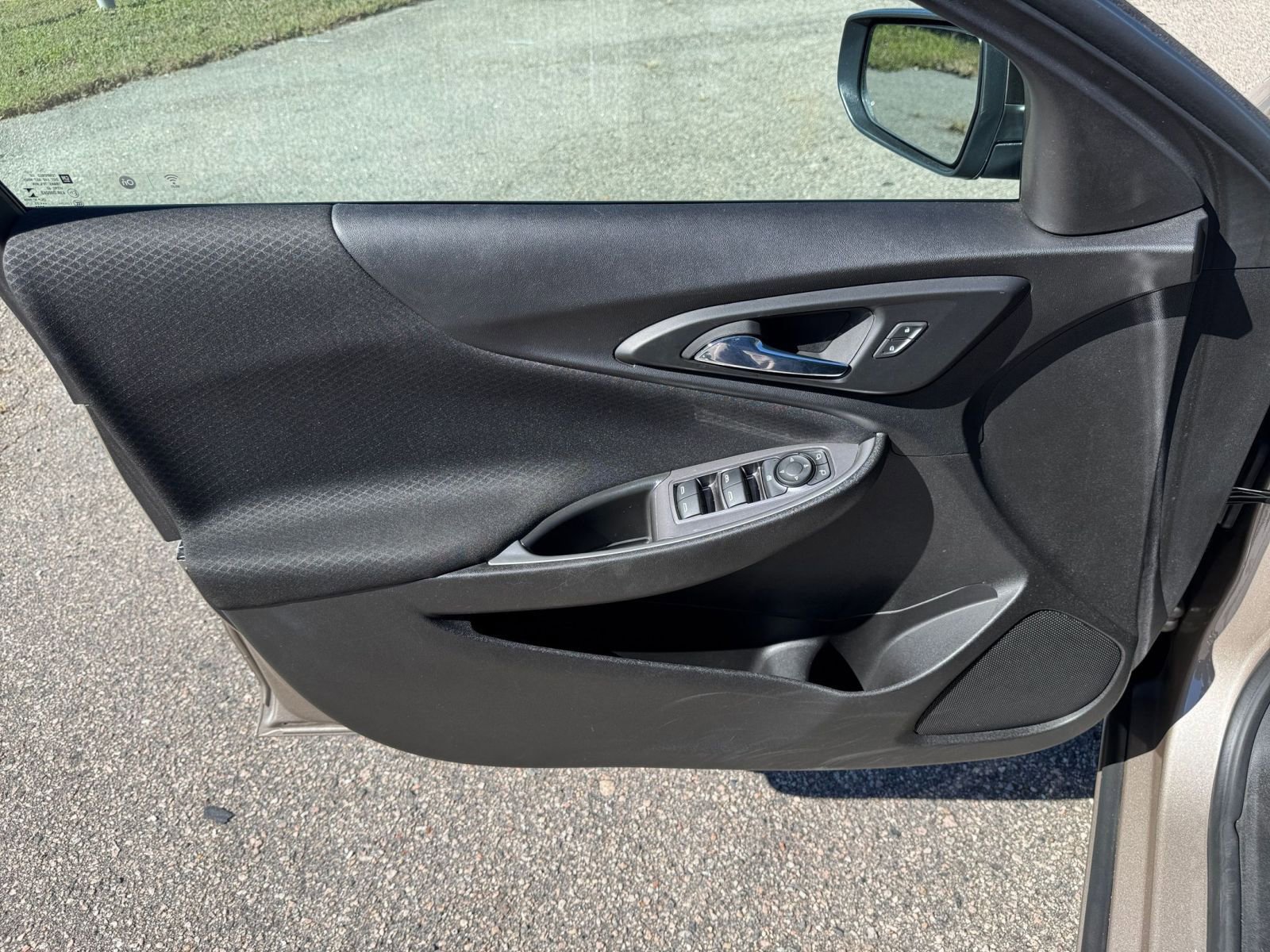 Thumbnail: 2023 Chevrolet Malibu - 18