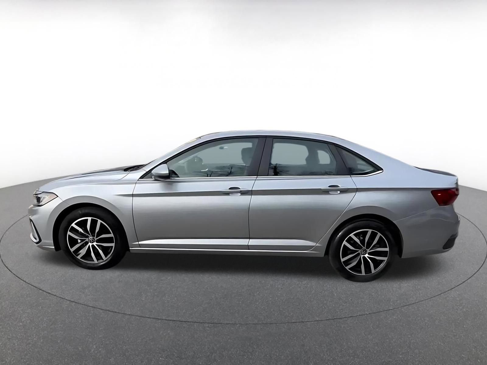 Thumbnail: 2025 Volkswagen Jetta - 9