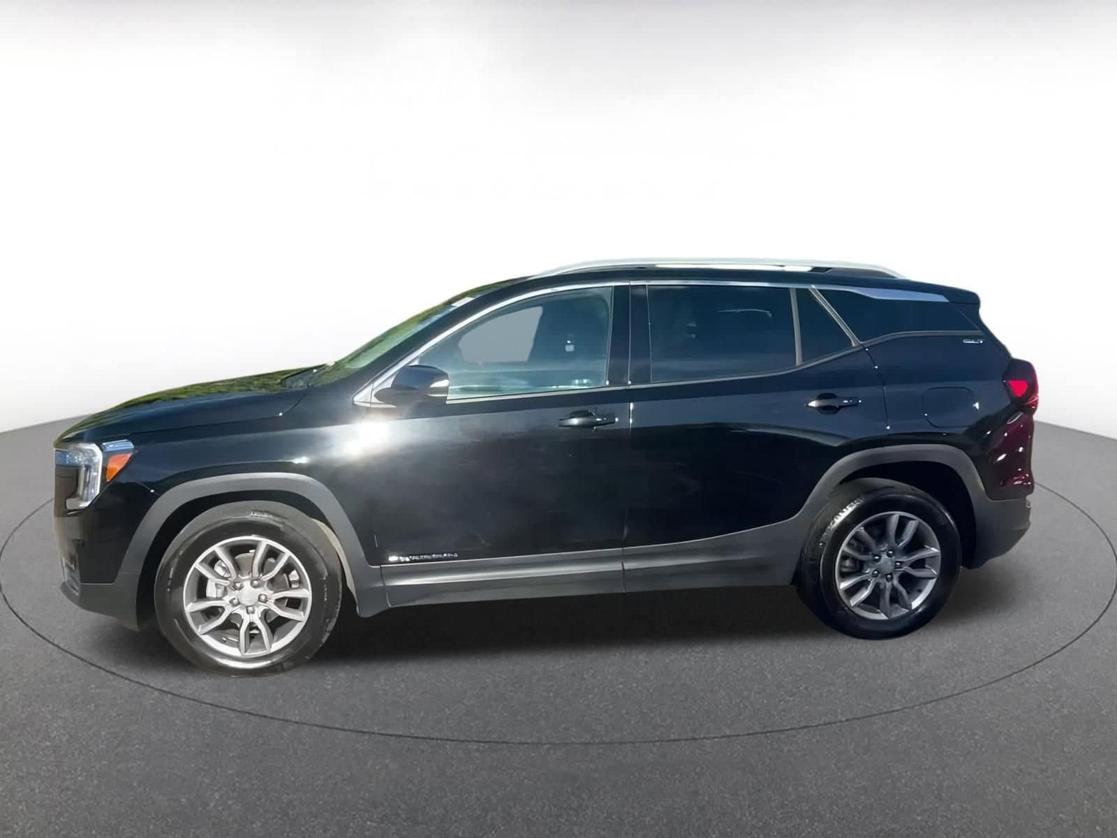 Thumbnail: 2024 GMC Terrain - 8