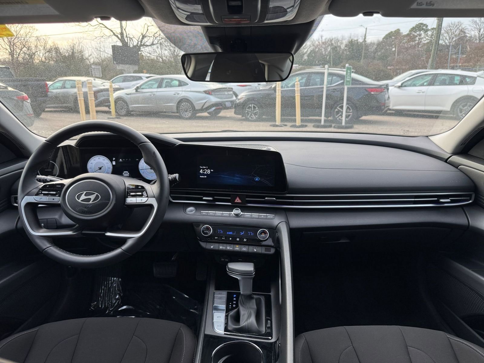 Thumbnail: 2025 Hyundai Elantra - 30