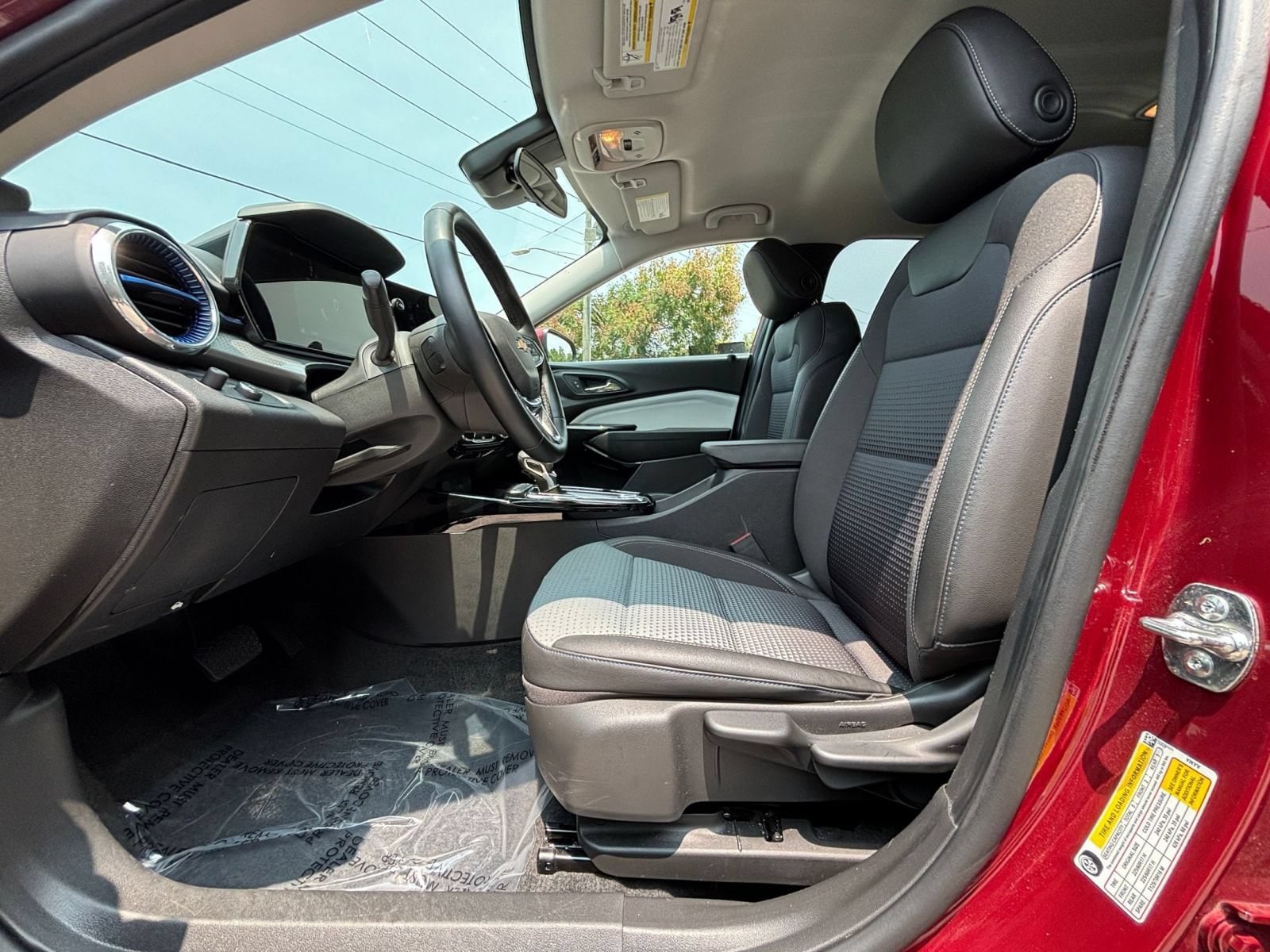 Thumbnail: 2025 Chevrolet Trax - 23