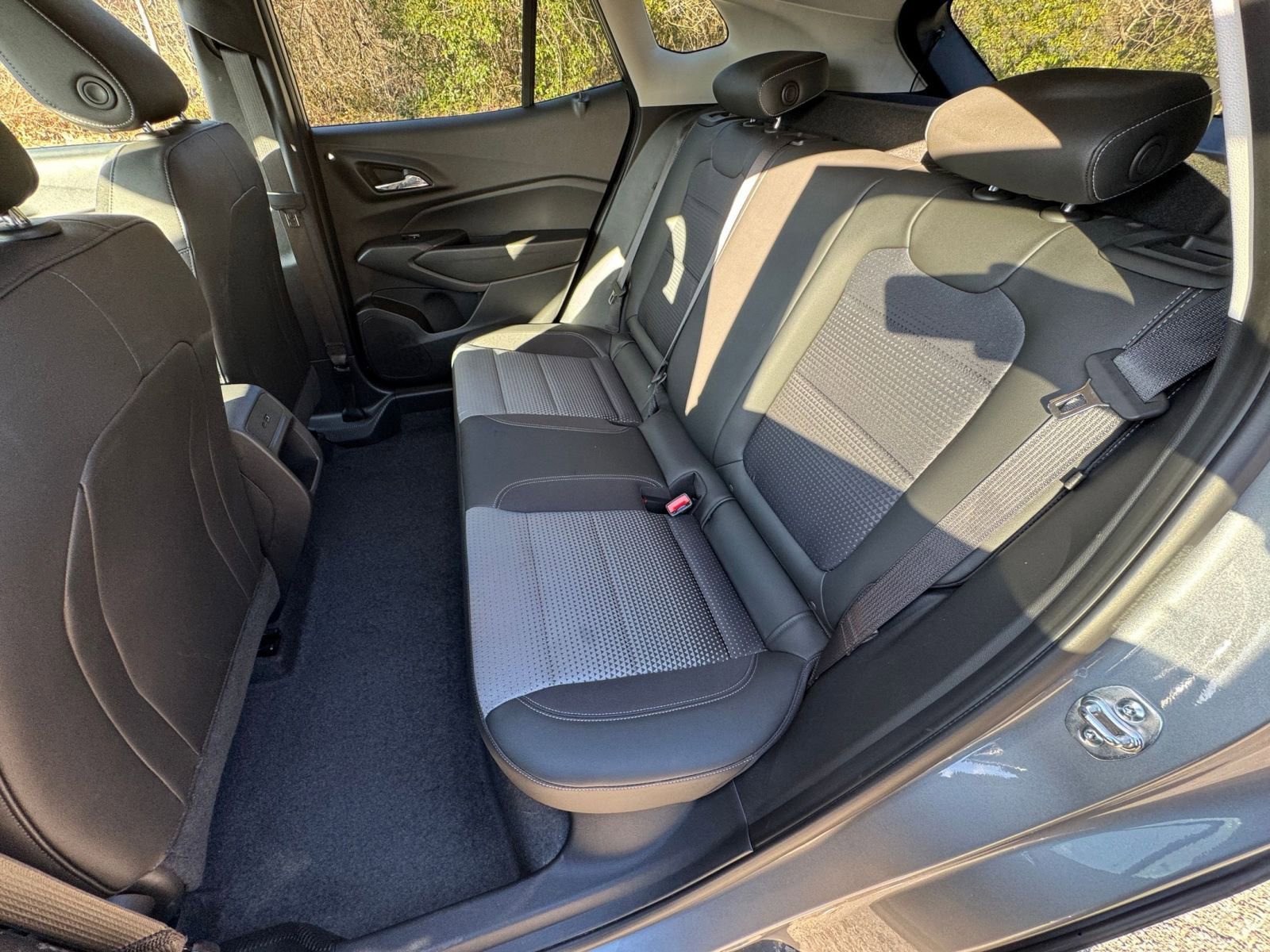 Thumbnail: 2025 Chevrolet Trax - 32