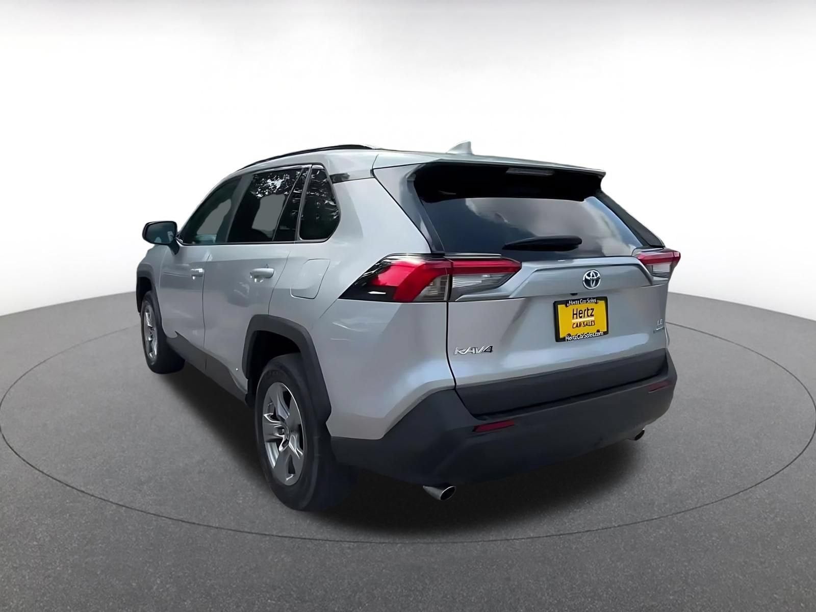 Thumbnail: 2024 Toyota RAV4 - 10