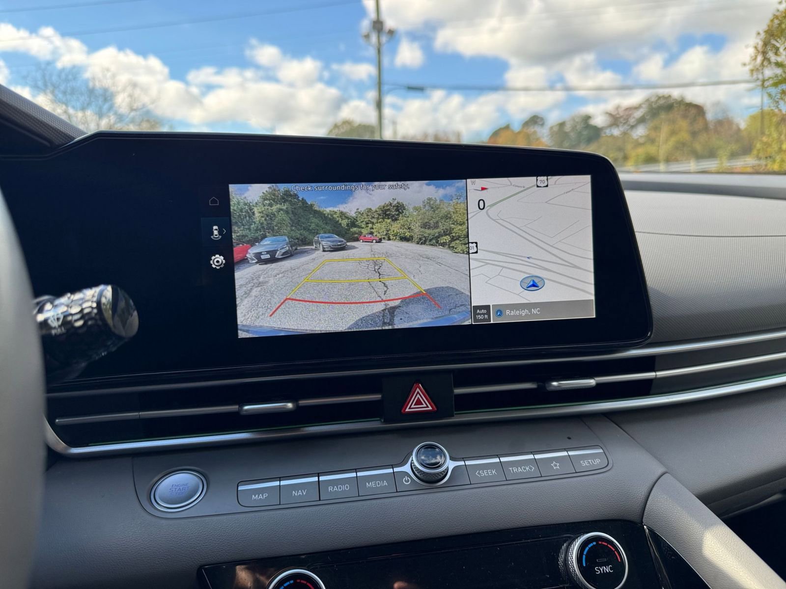 Thumbnail: 2025 Hyundai Elantra - 17