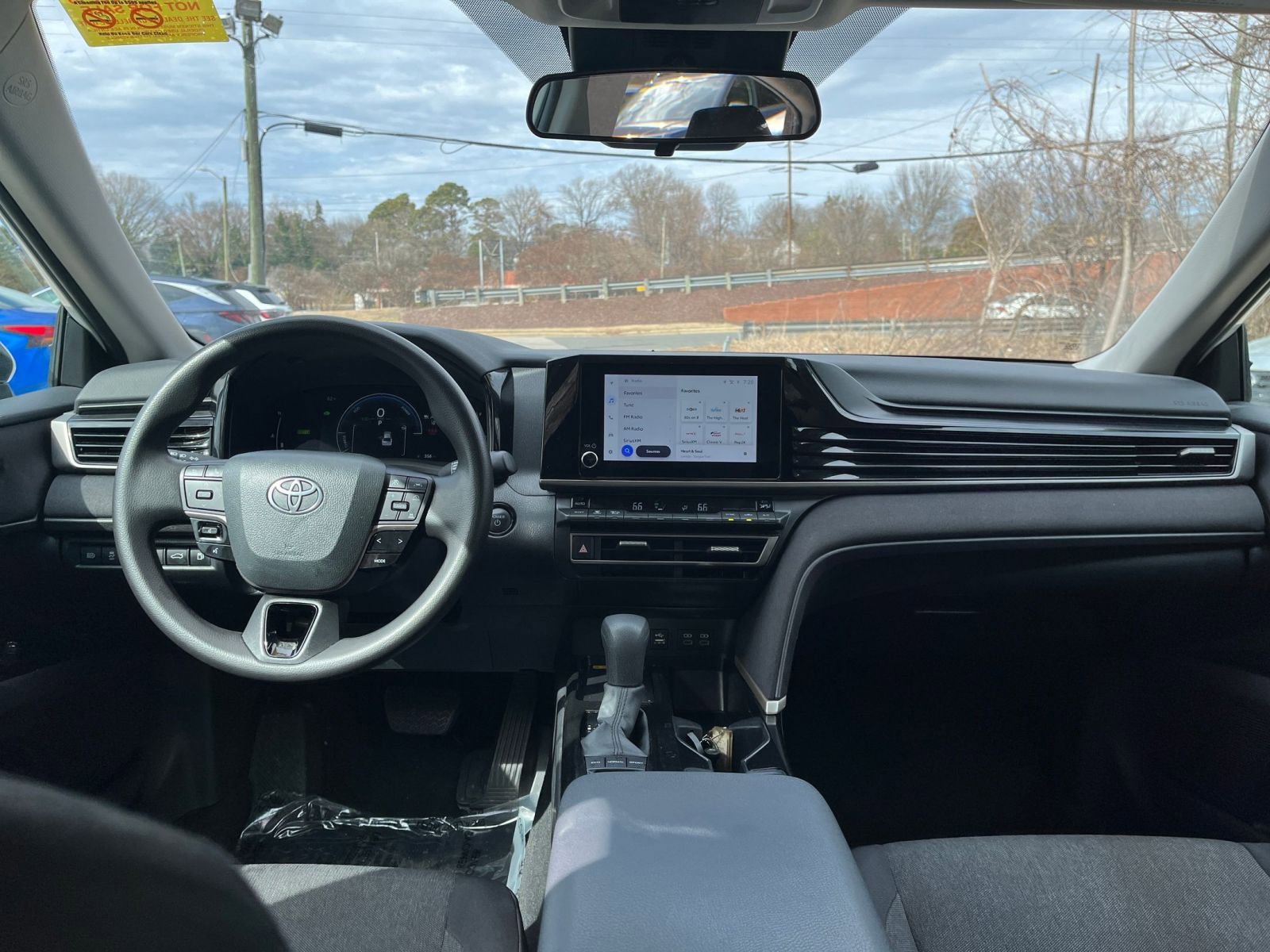 Thumbnail: 2025 Toyota Camry - 30