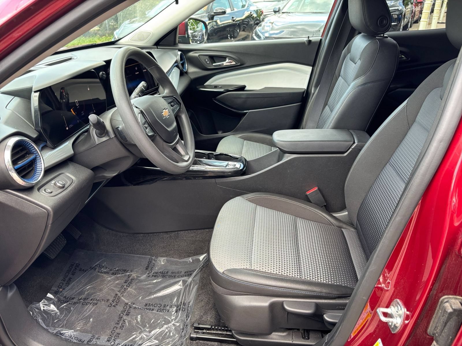 Thumbnail: 2025 Chevrolet Trax - 21