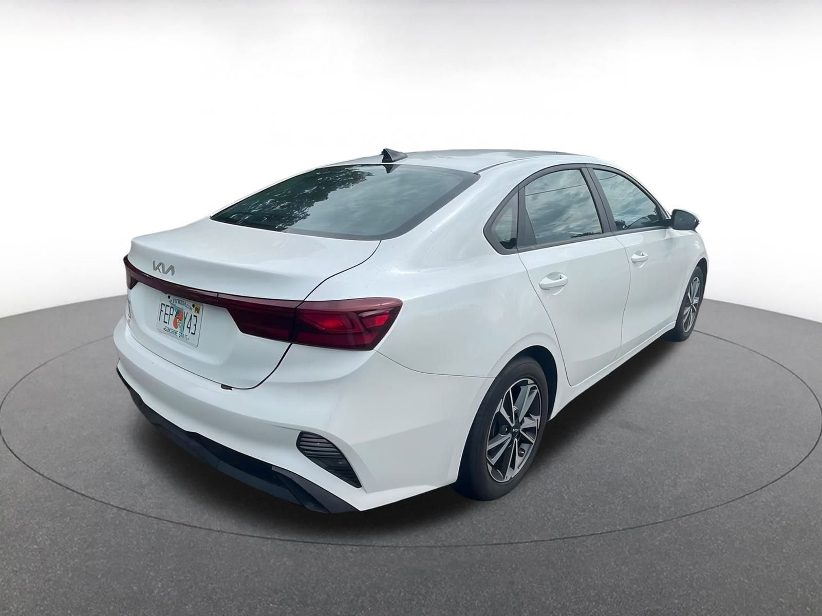 Thumbnail: 2023 Kia Forte - 7