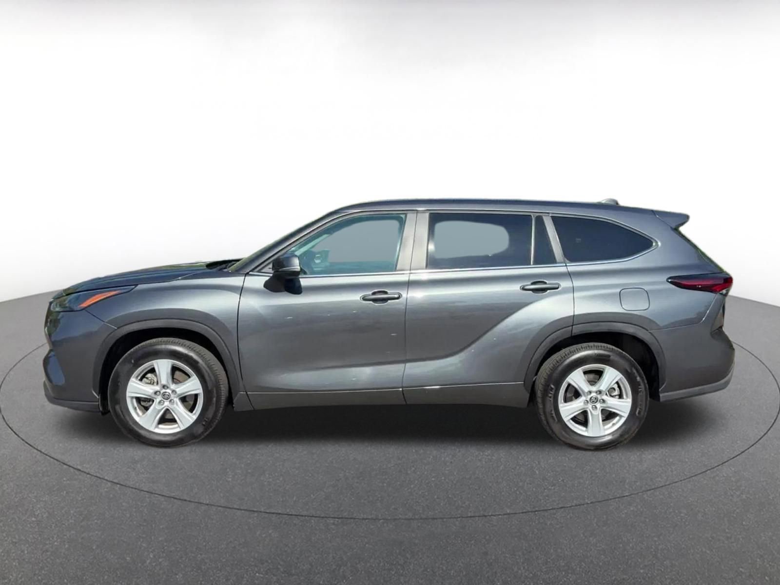 Thumbnail: 2025 Toyota Highlander - 9