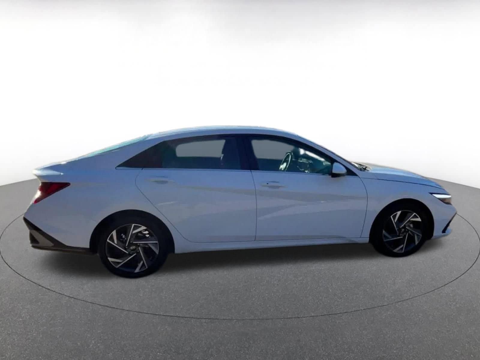 Thumbnail: 2025 Hyundai Elantra - 16