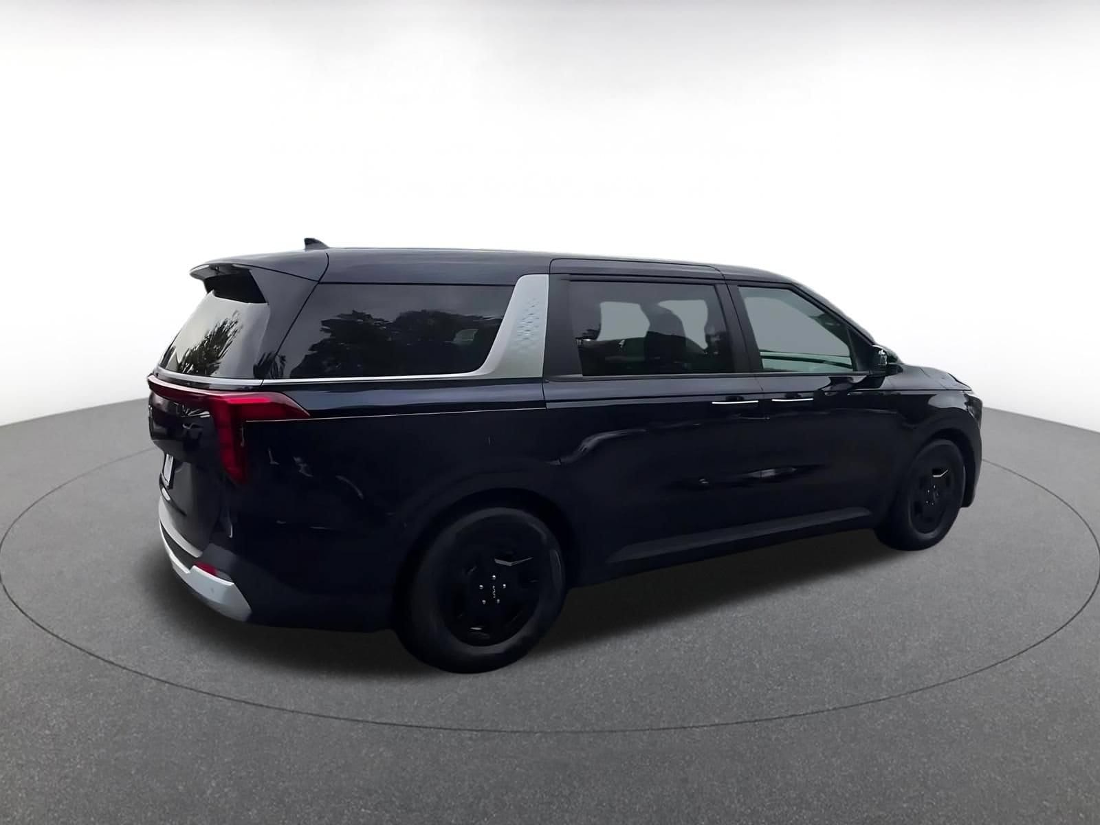 Thumbnail: 2026 Kia Carnival - 14