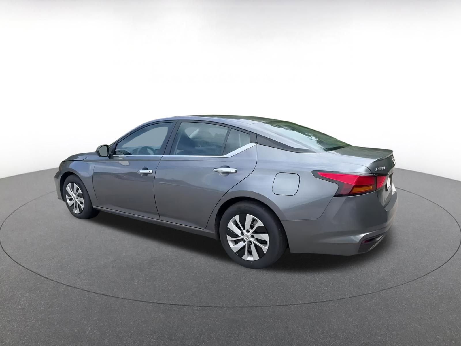 Thumbnail: 2024 Nissan Altima - 10