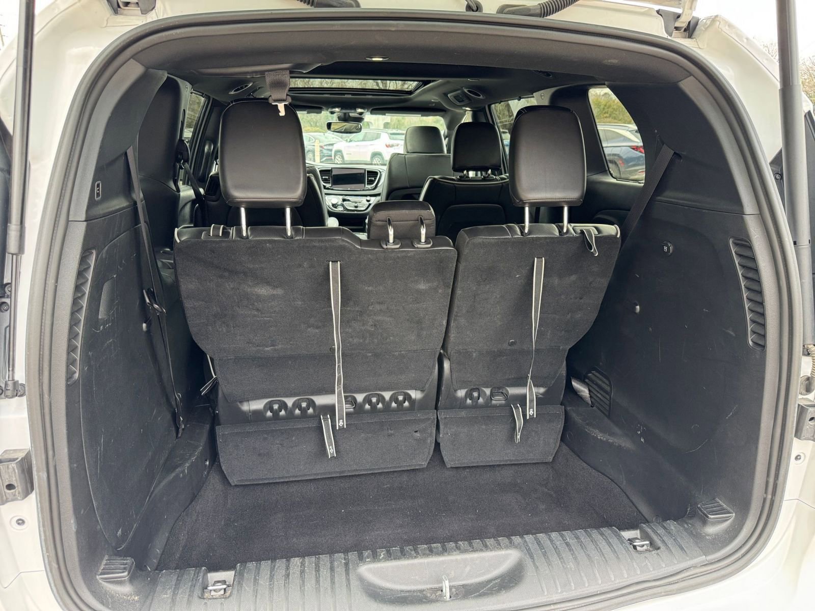 Thumbnail: 2025 Chrysler Pacifica - 30