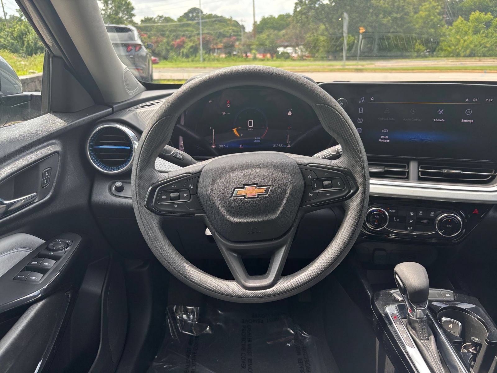 Thumbnail: 2025 Chevrolet Trax - 28