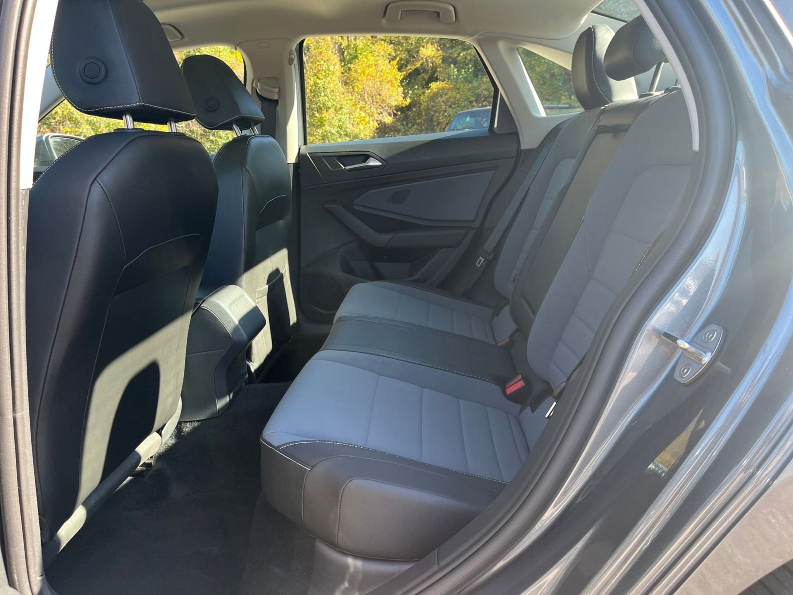 Thumbnail: 2025 Volkswagen Jetta - 21