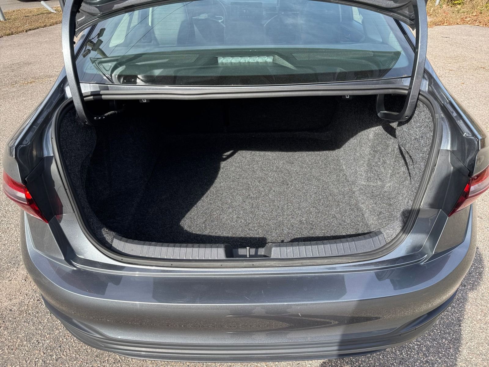 Thumbnail: 2025 Volkswagen Jetta - 25