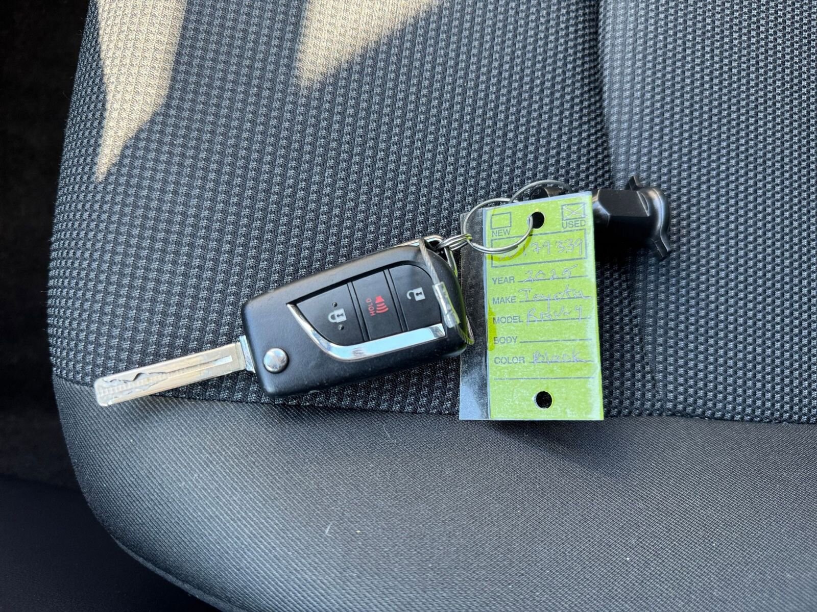 Thumbnail: 2025 Toyota RAV4 - 20