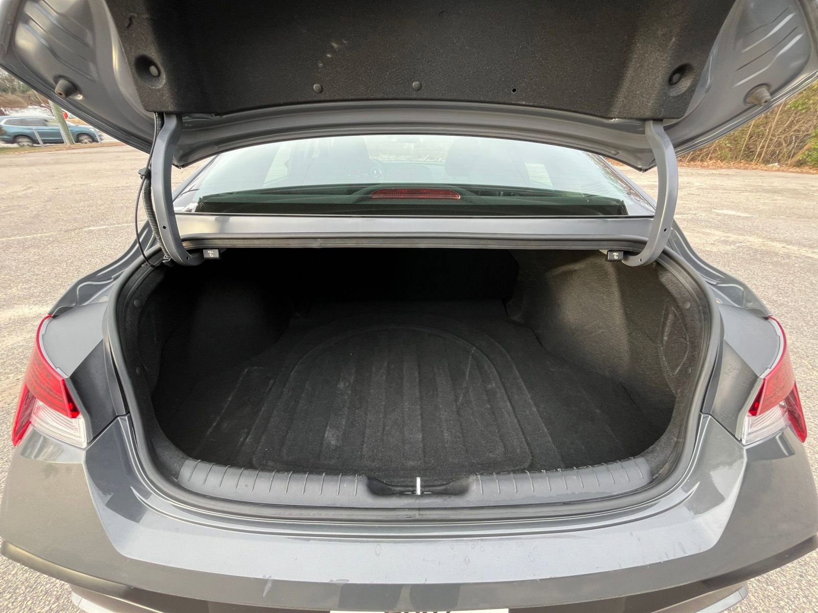 Thumbnail: 2025 Hyundai Elantra - 28