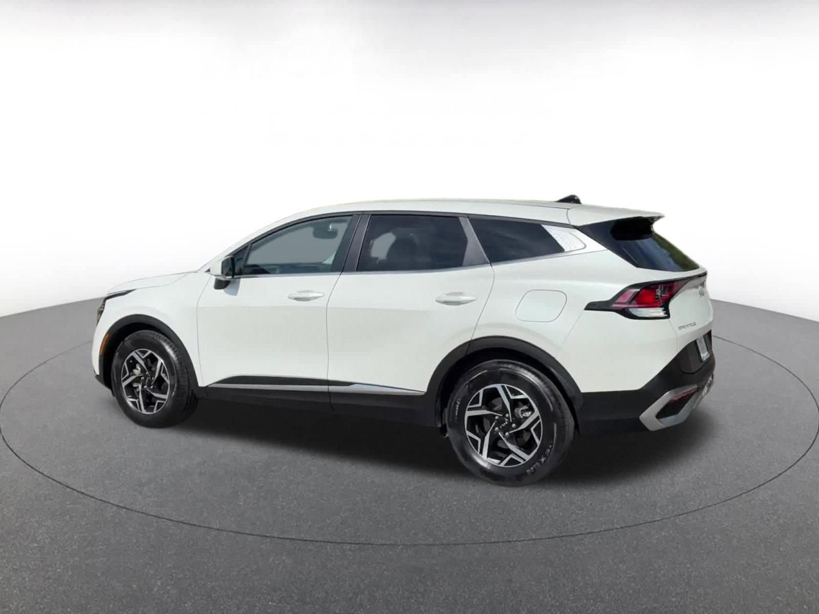 Thumbnail: 2025 Kia Sportage - 10