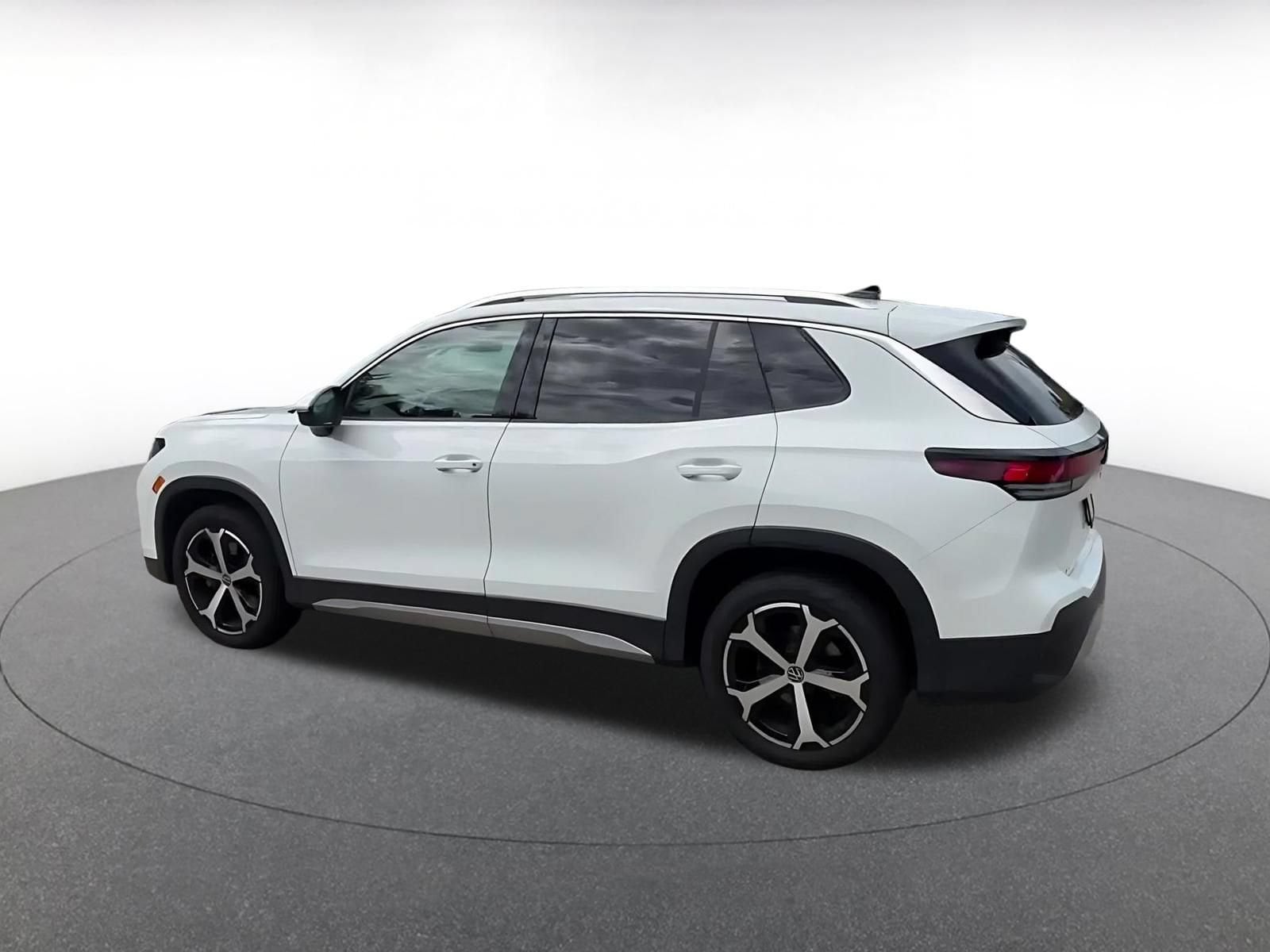 Thumbnail: 2026 Volkswagen Tiguan - 9