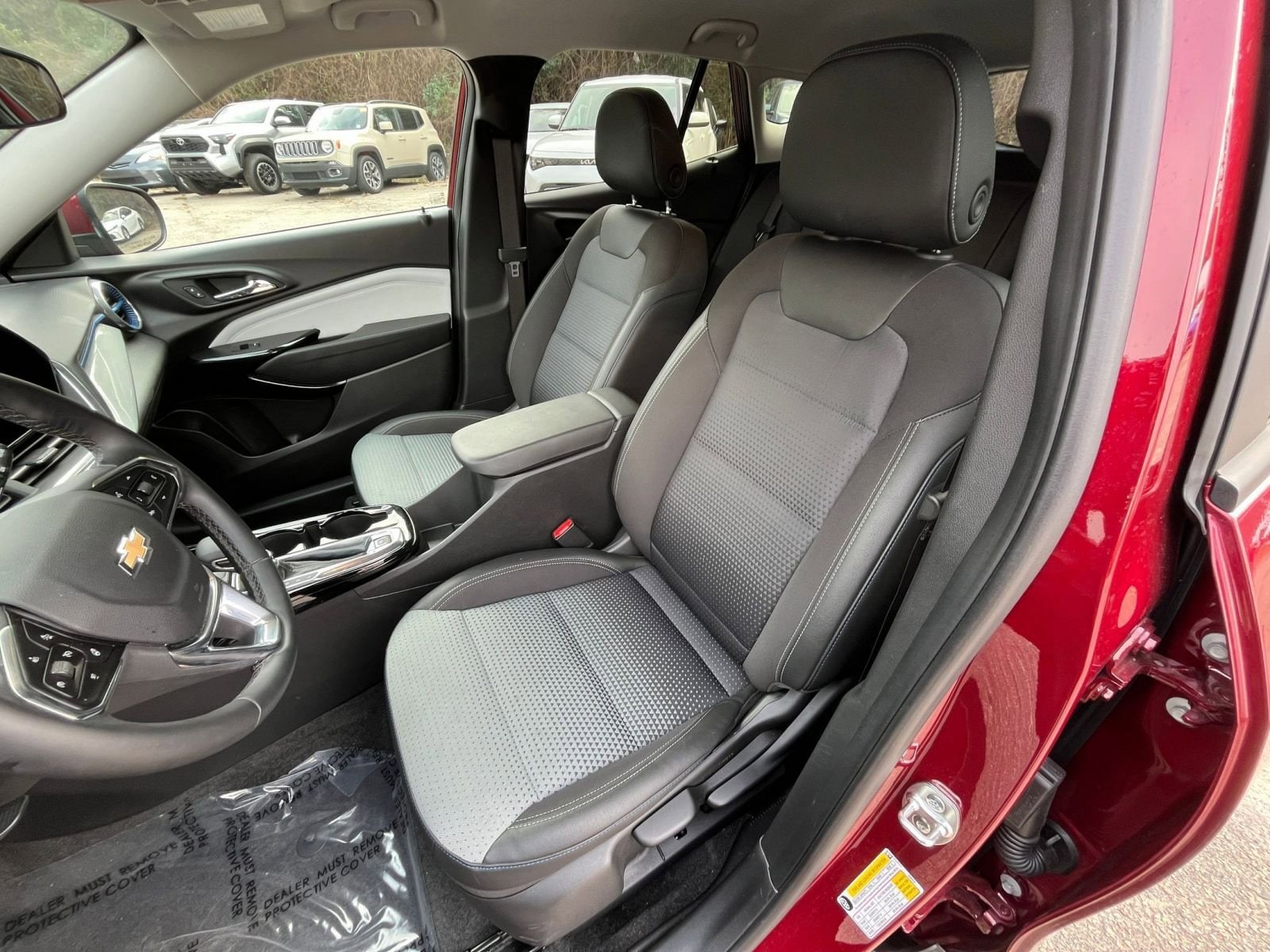 Thumbnail: 2025 Chevrolet Trax - 34