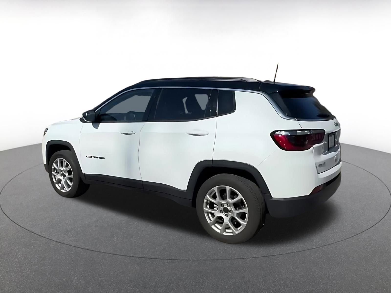 Thumbnail: 2025 Jeep Compass - 10