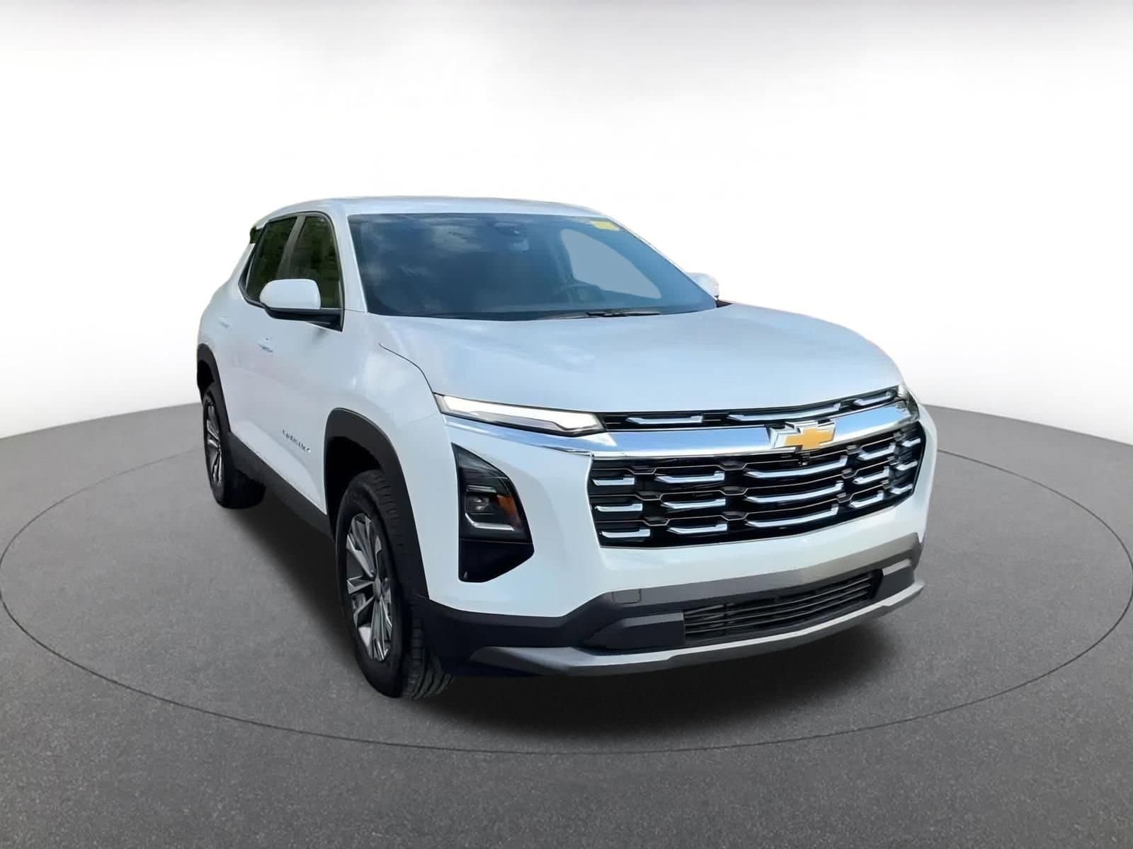 Thumbnail: 2025 Chevrolet Equinox - 3