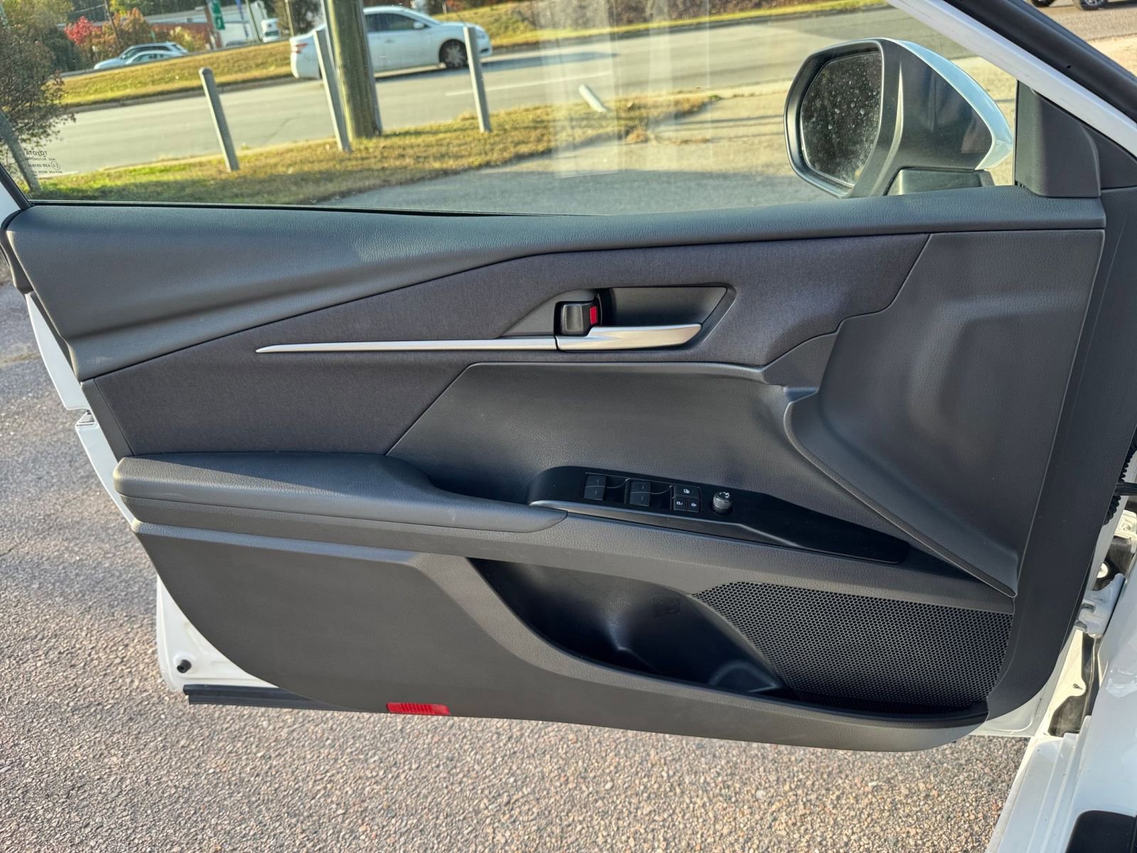 Thumbnail: 2025 Toyota Camry - 18