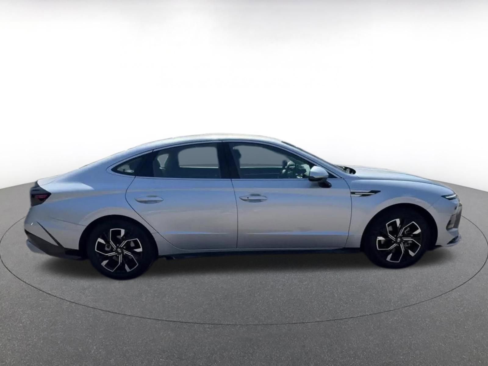 Thumbnail: 2025 Hyundai Sonata - 16