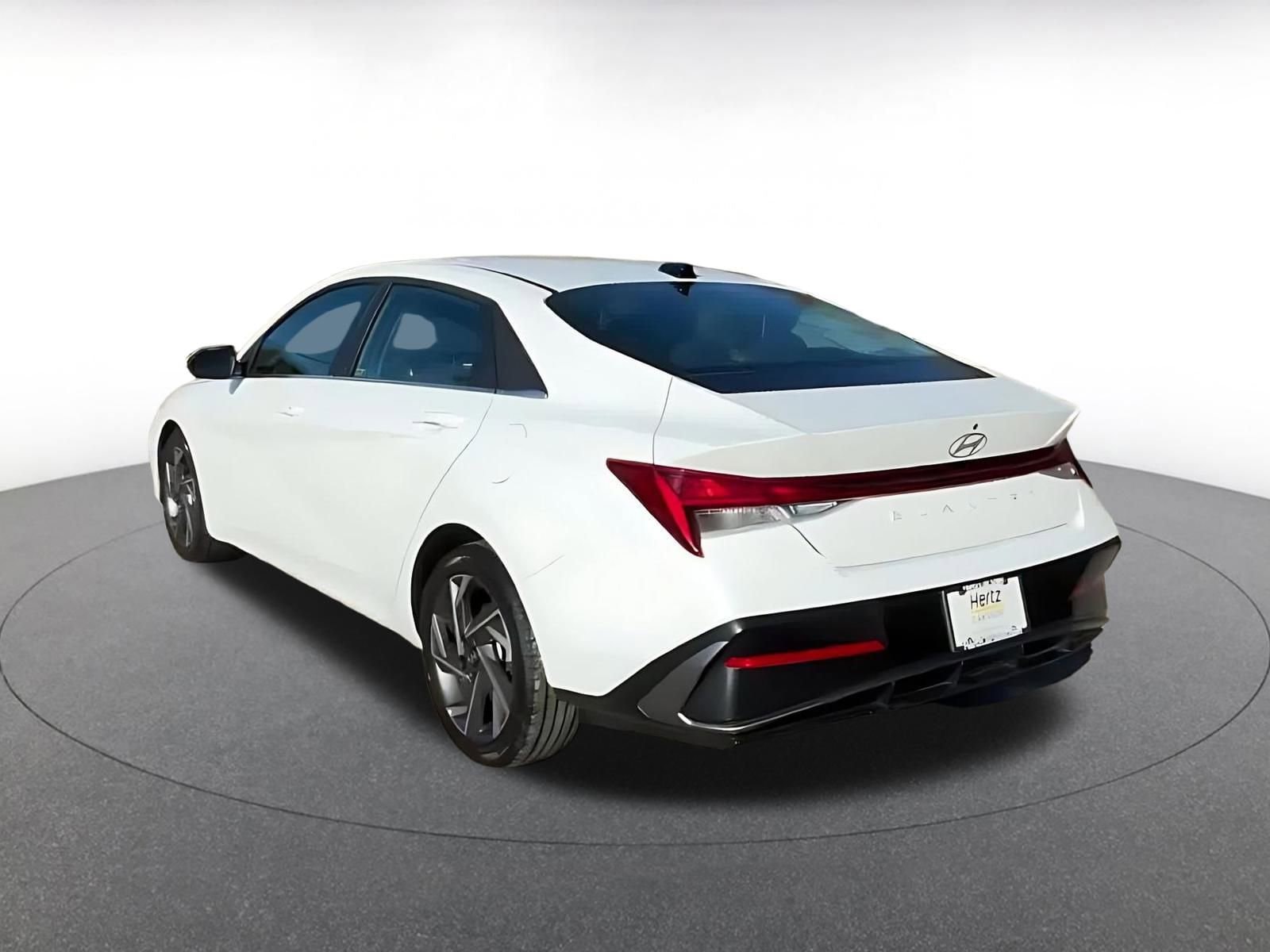 Thumbnail: 2025 Hyundai Elantra - 11