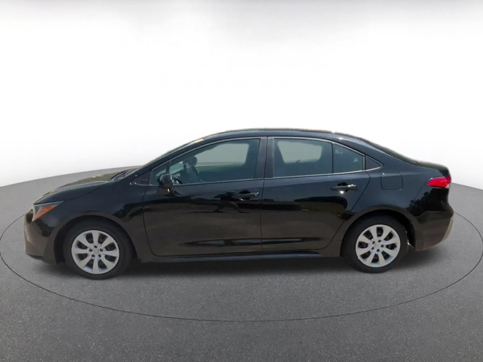 Thumbnail: 2025 Toyota Corolla - 9