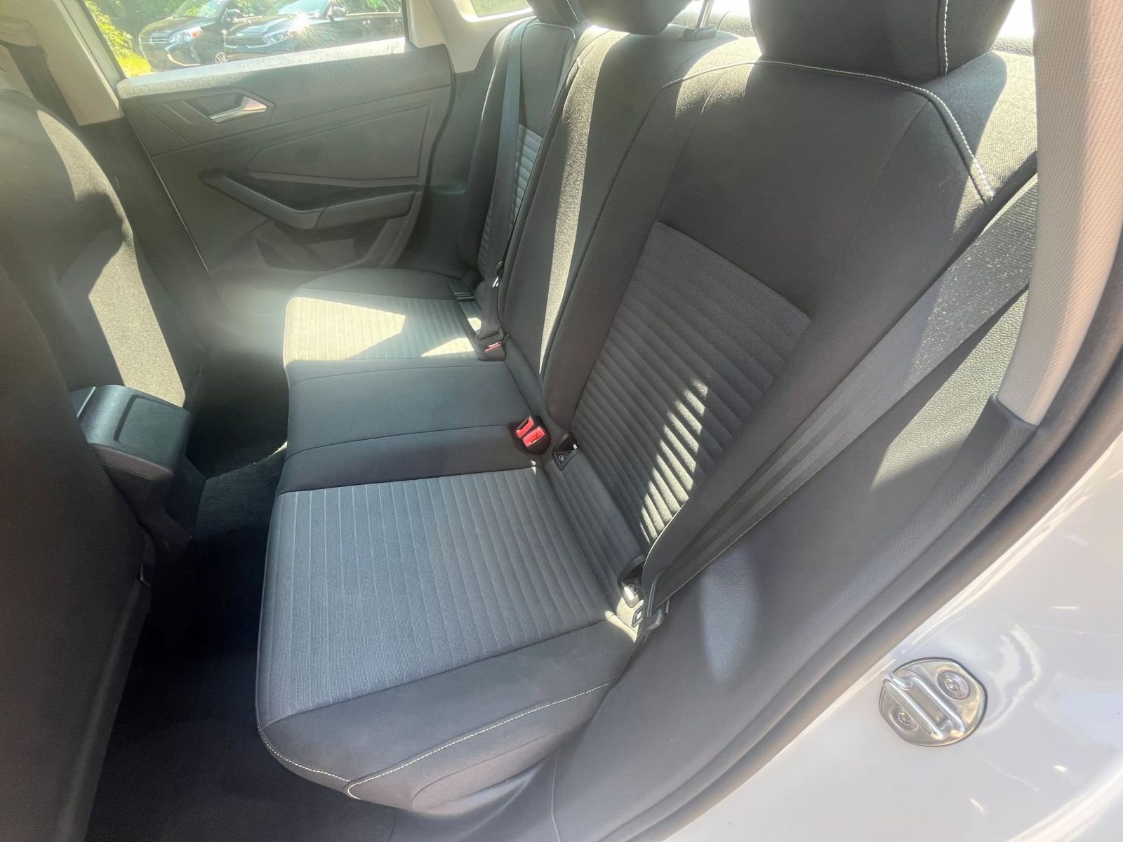 Thumbnail: 2024 Volkswagen Jetta - 32