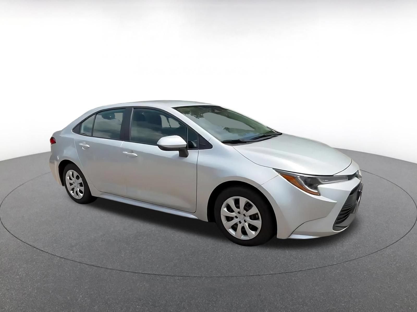 Thumbnail: 2025 Toyota Corolla - 2