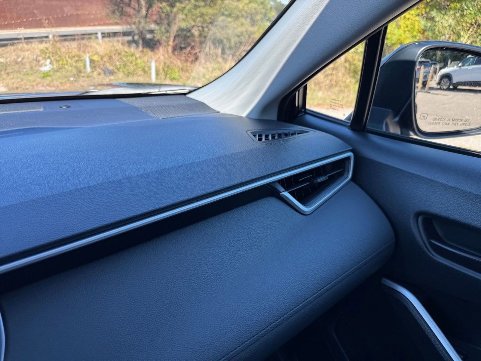 Thumbnail: 2025 Toyota Corolla Cross - 30