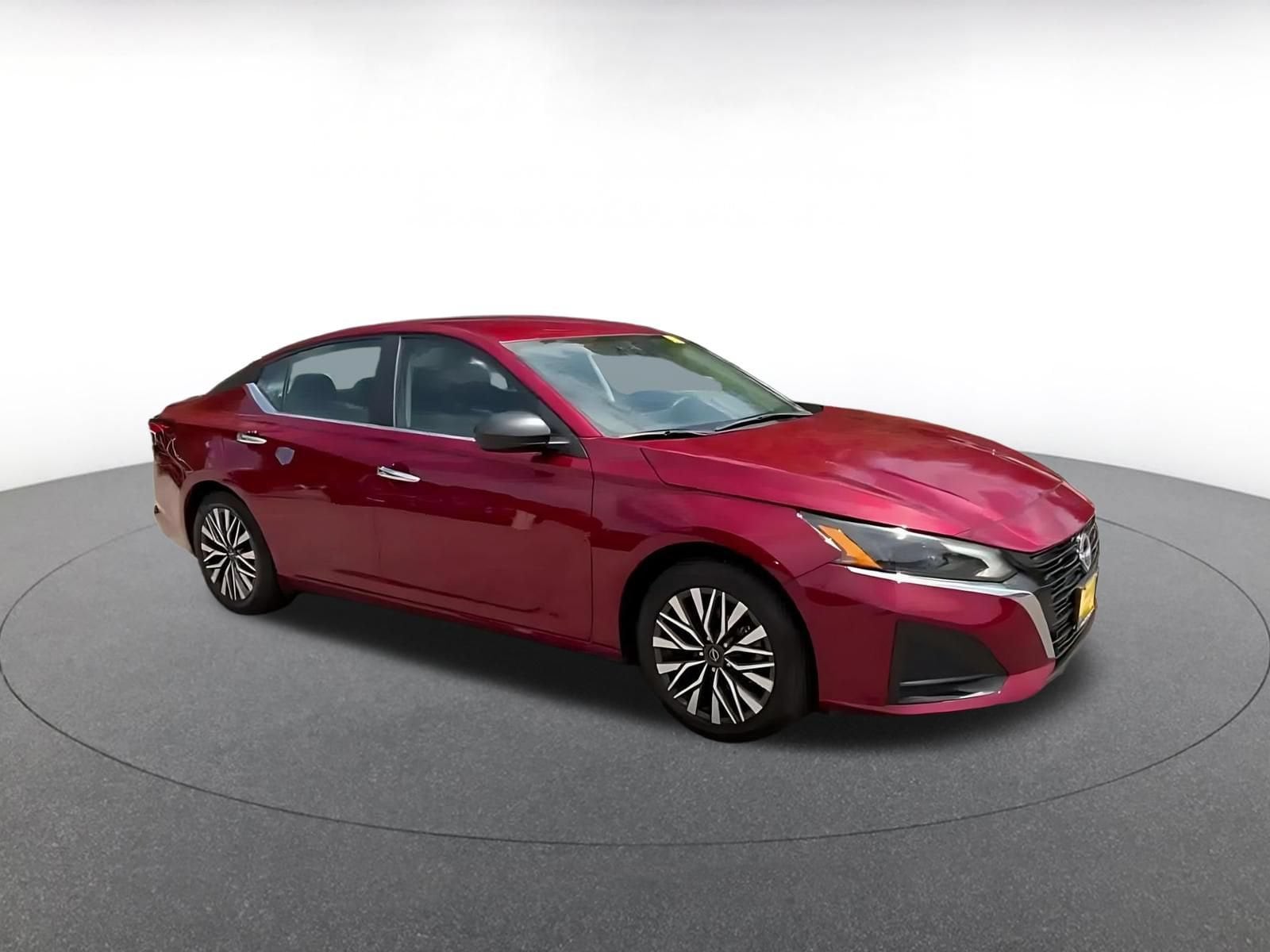Thumbnail: 2025 Nissan Altima - 2