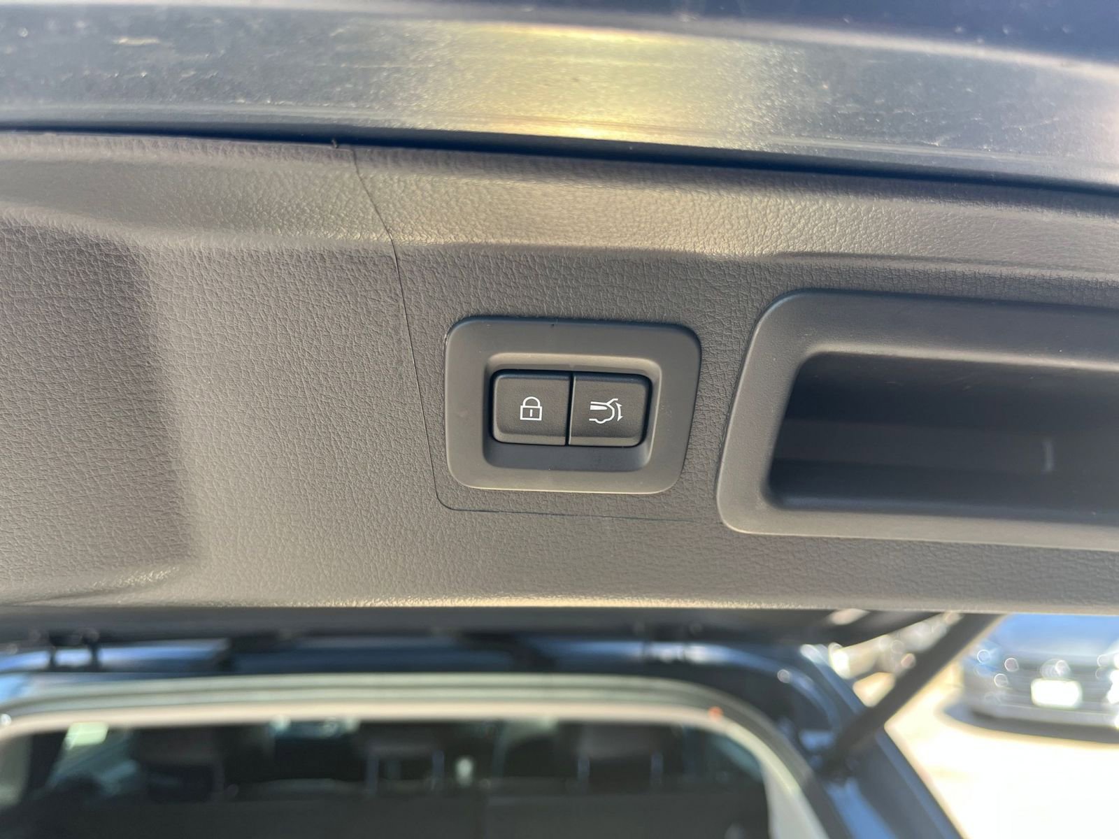 Thumbnail: 2025 Mazda CX-50 - 23