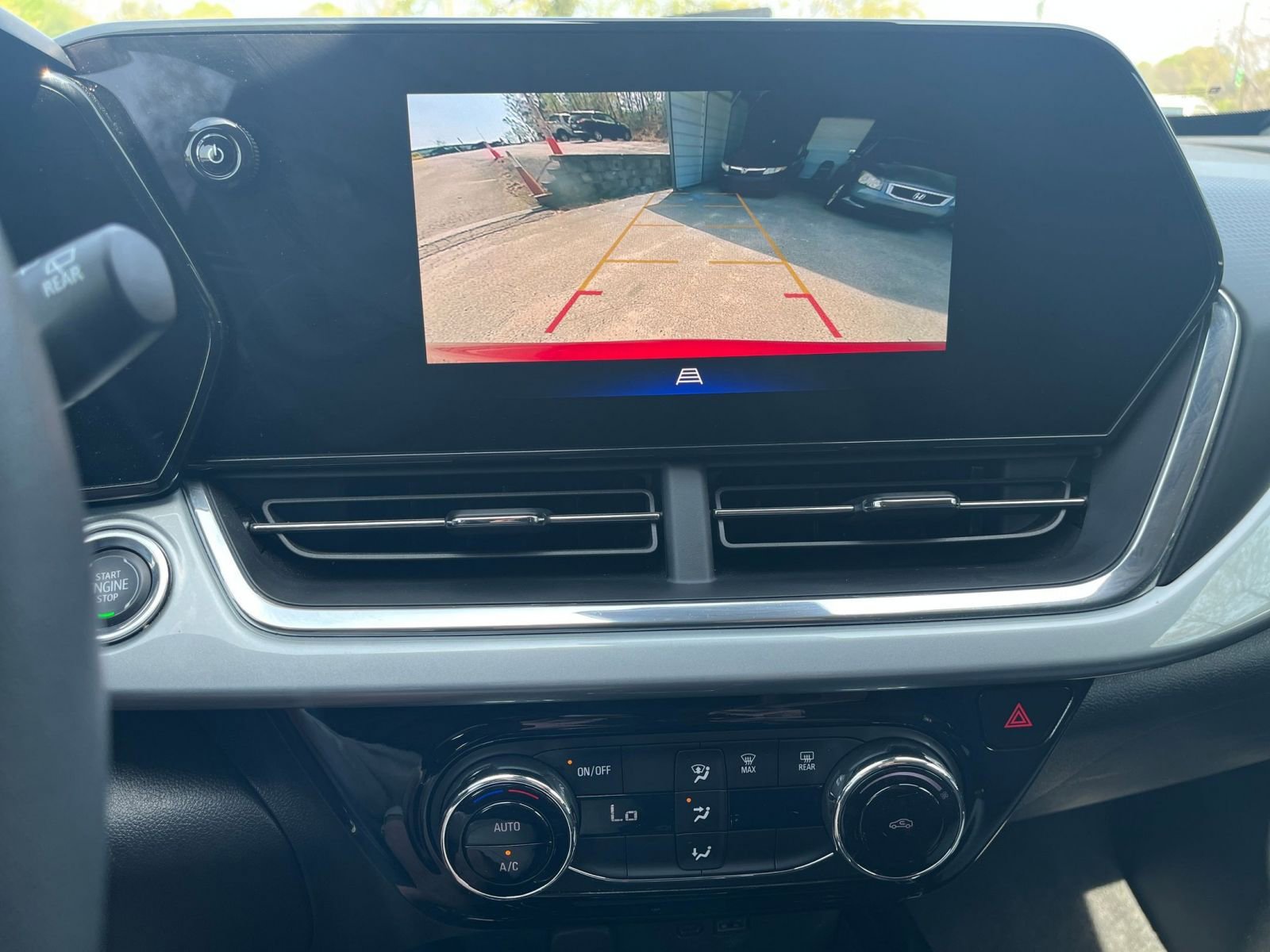 Thumbnail: 2025 Chevrolet Trax - 17