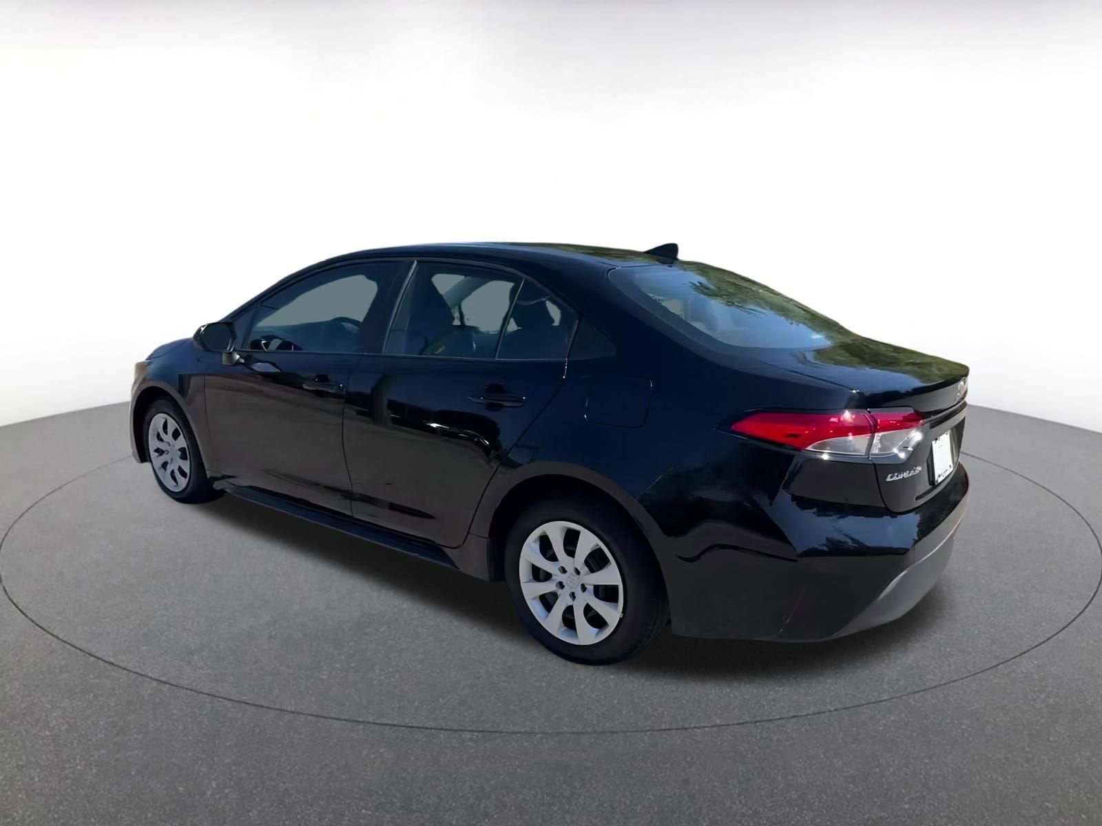 Thumbnail: 2024 Toyota Corolla - 10