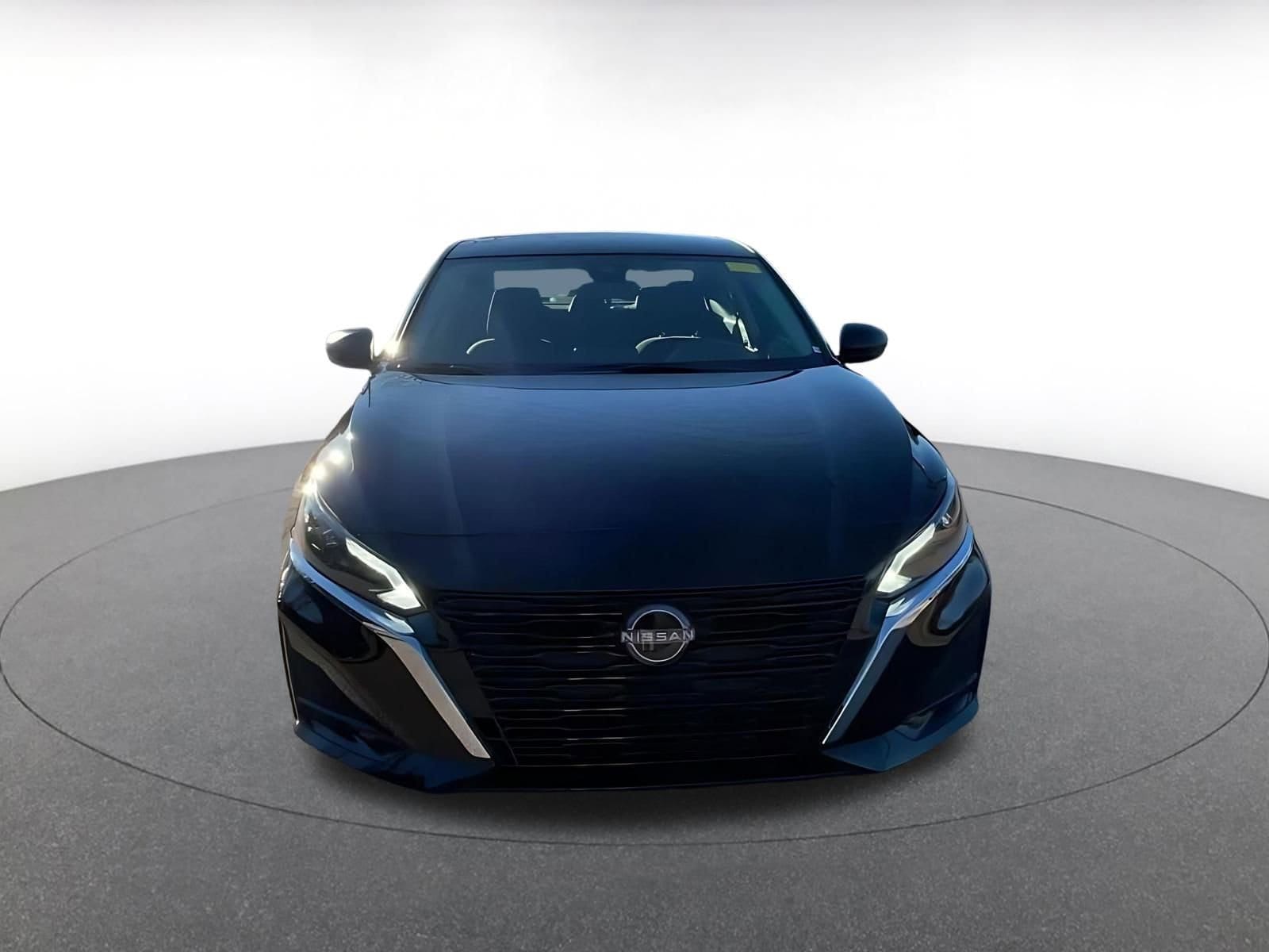 Thumbnail: 2025 Nissan Altima - 3